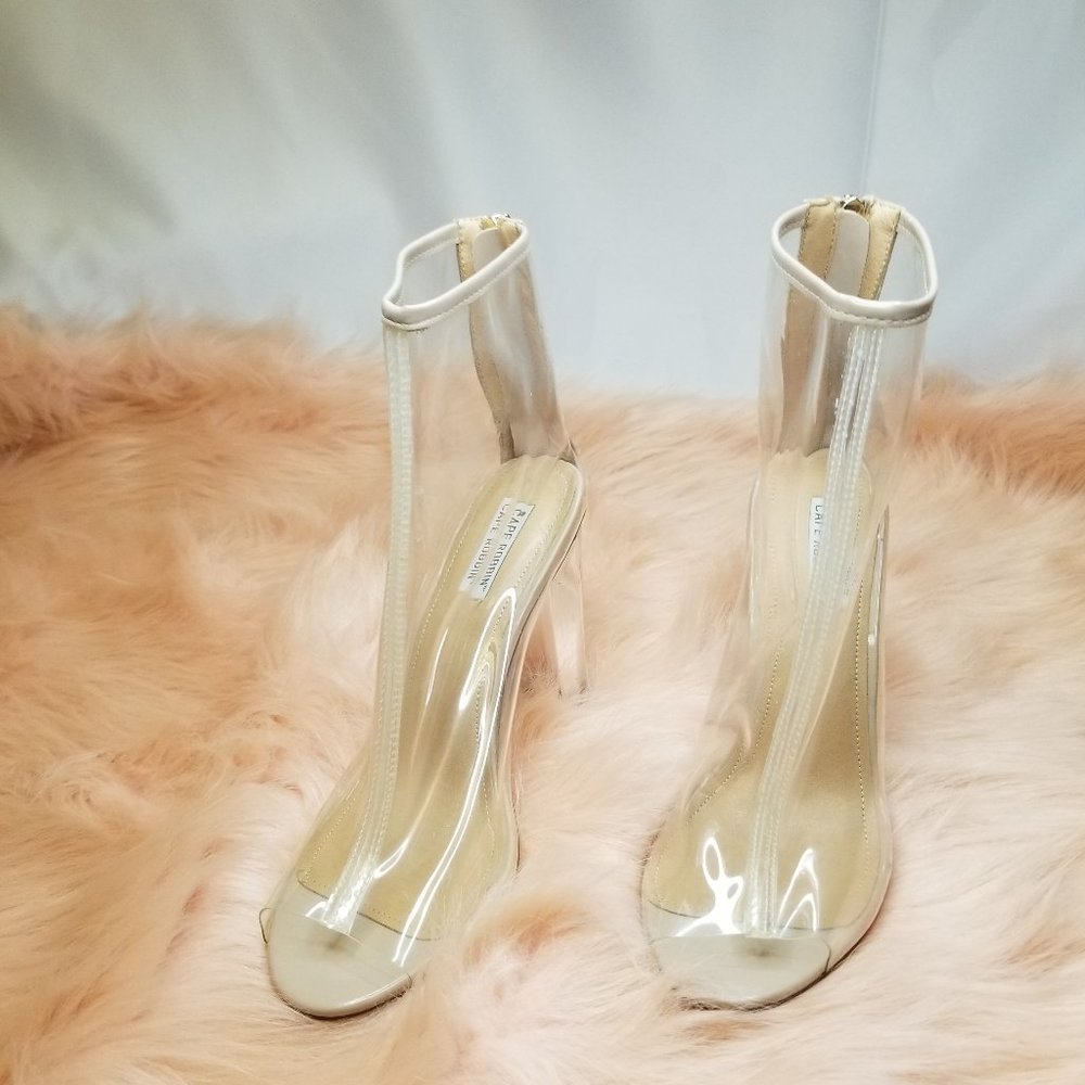 NUDE BOOTS